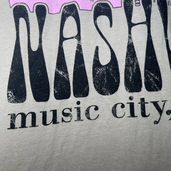 Gildan Women’s Nashville Graphic T-Shirt - Picture 4 of 6